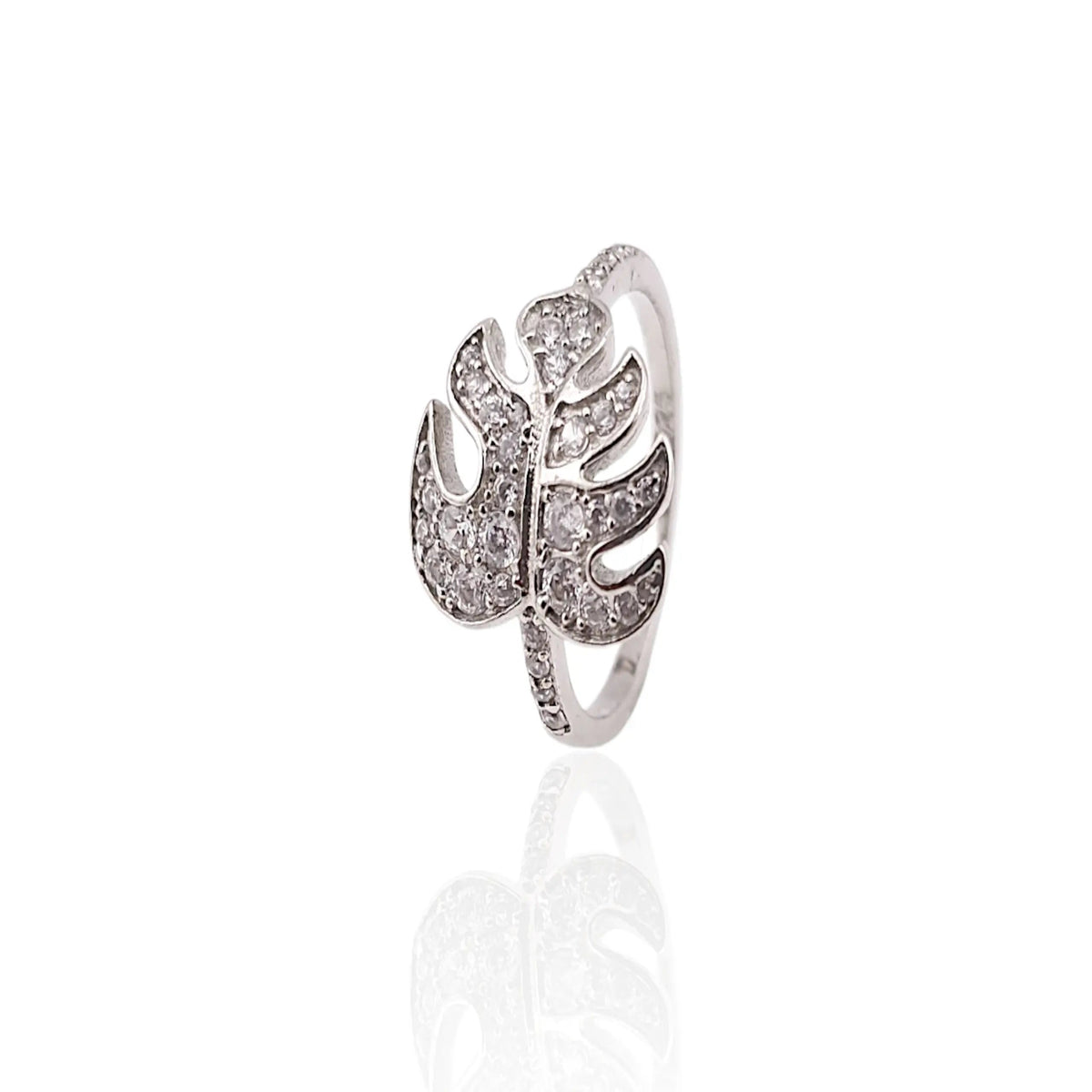 Leaves design women ring