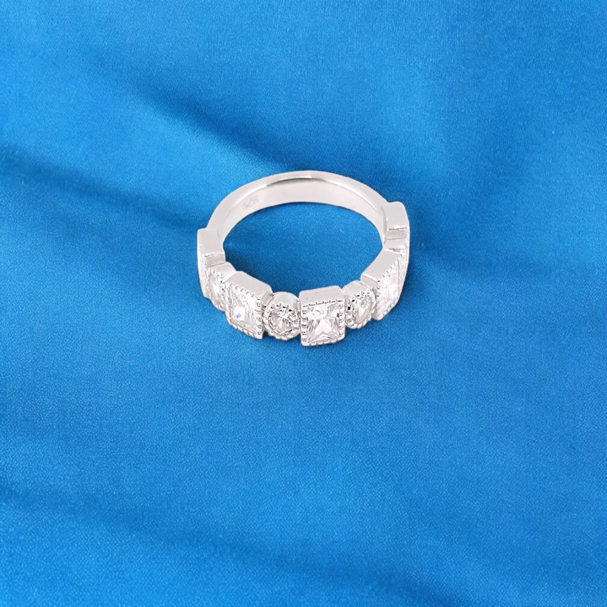 Fancy silver women ring