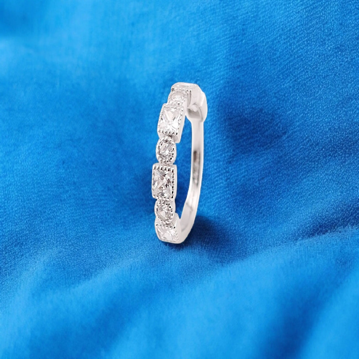 Fancy silver women ring