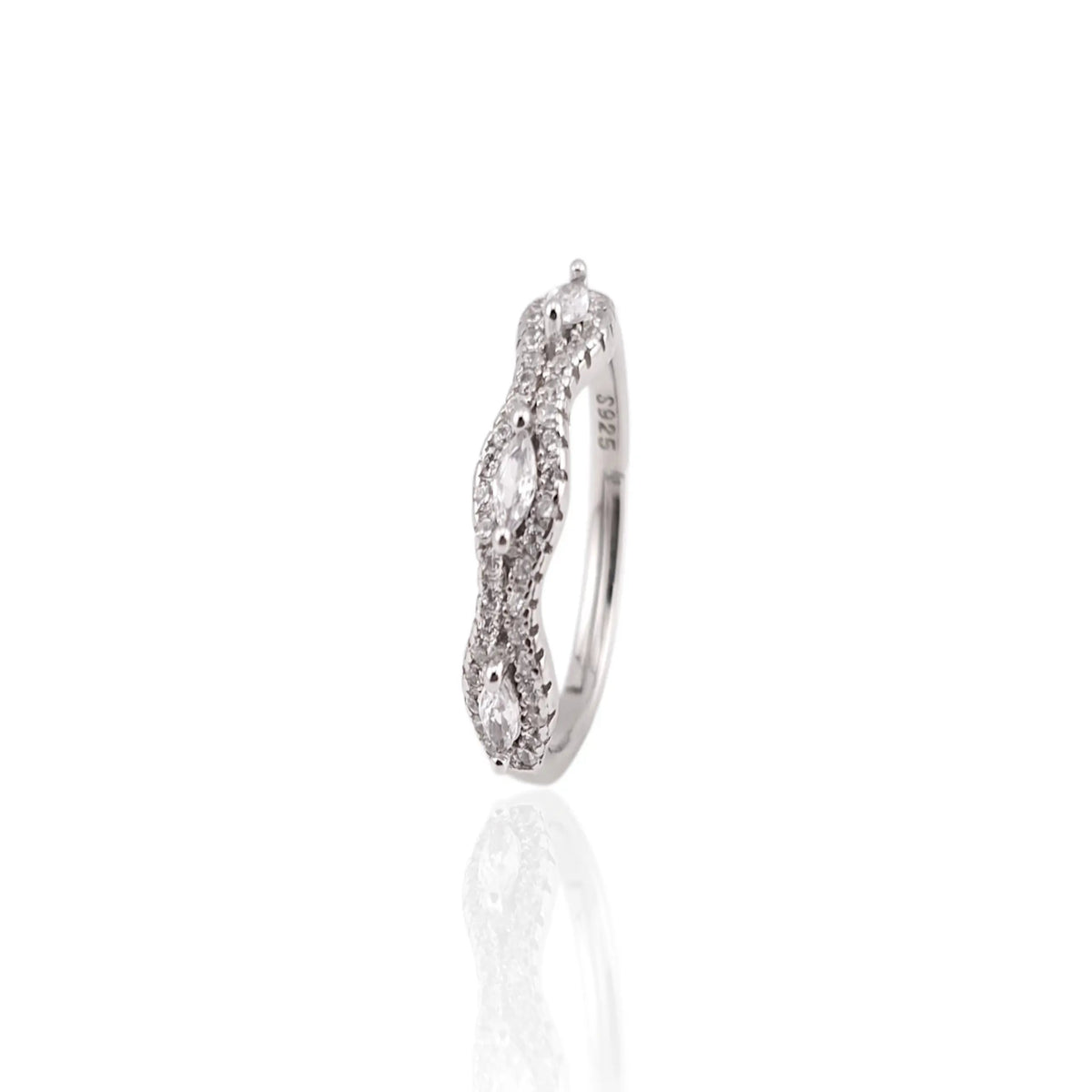Premium silver Love Women ring