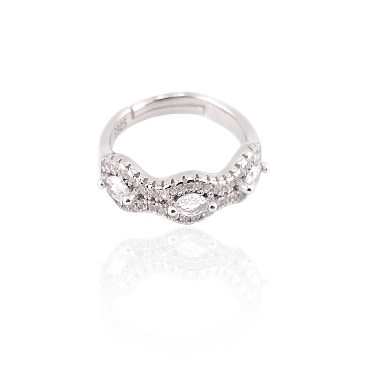 Three stone women ring