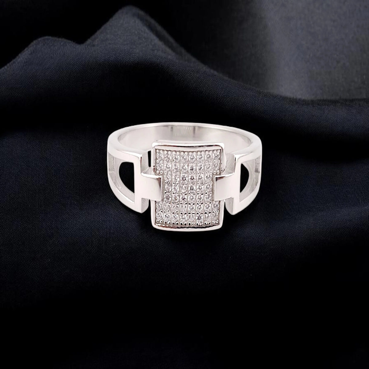 Fancy men ring