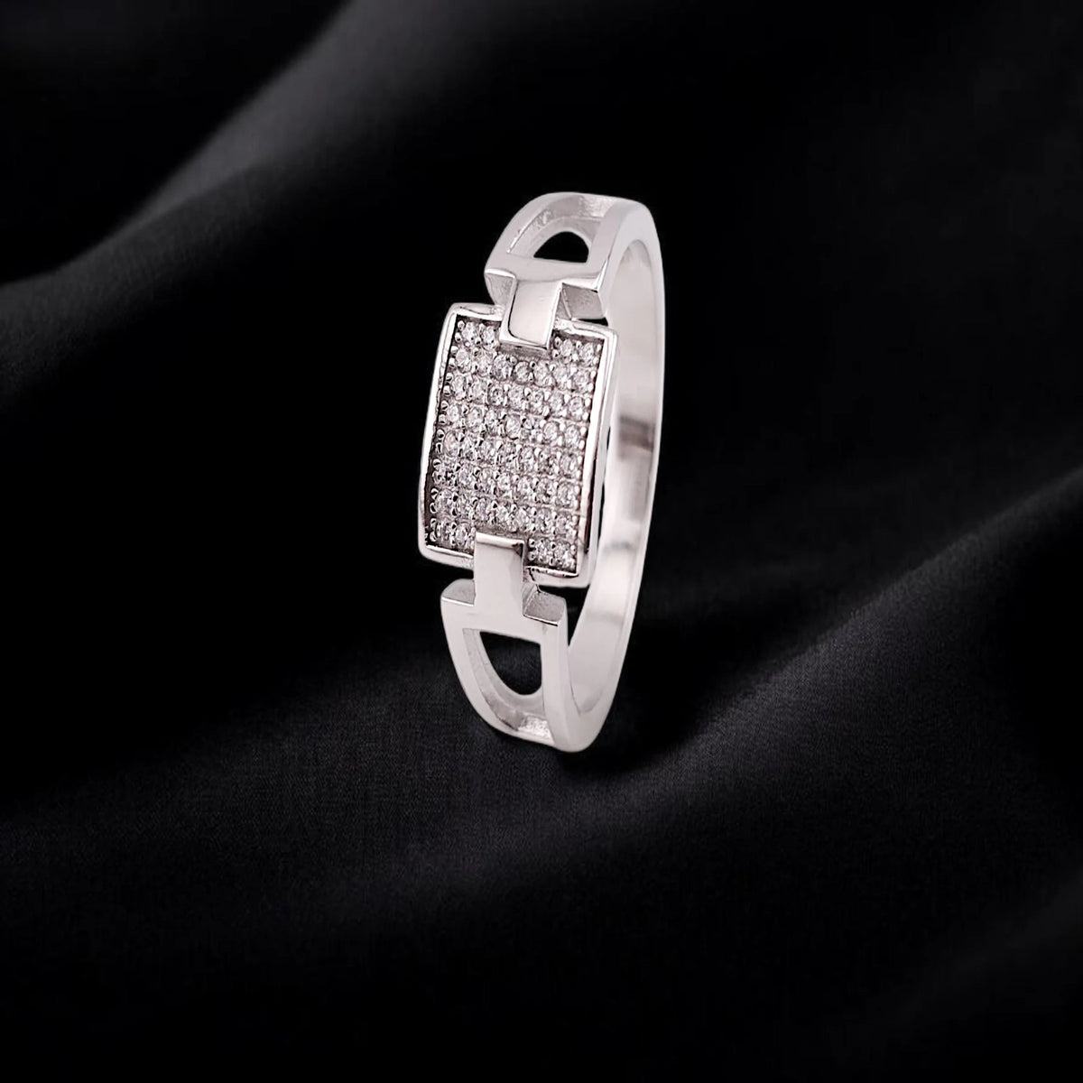 Fancy men ring