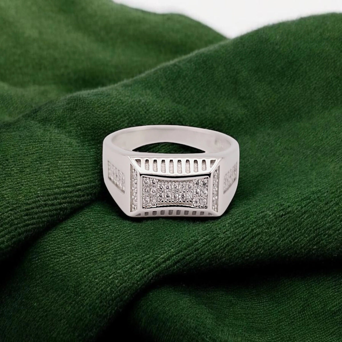 Fancy men ring