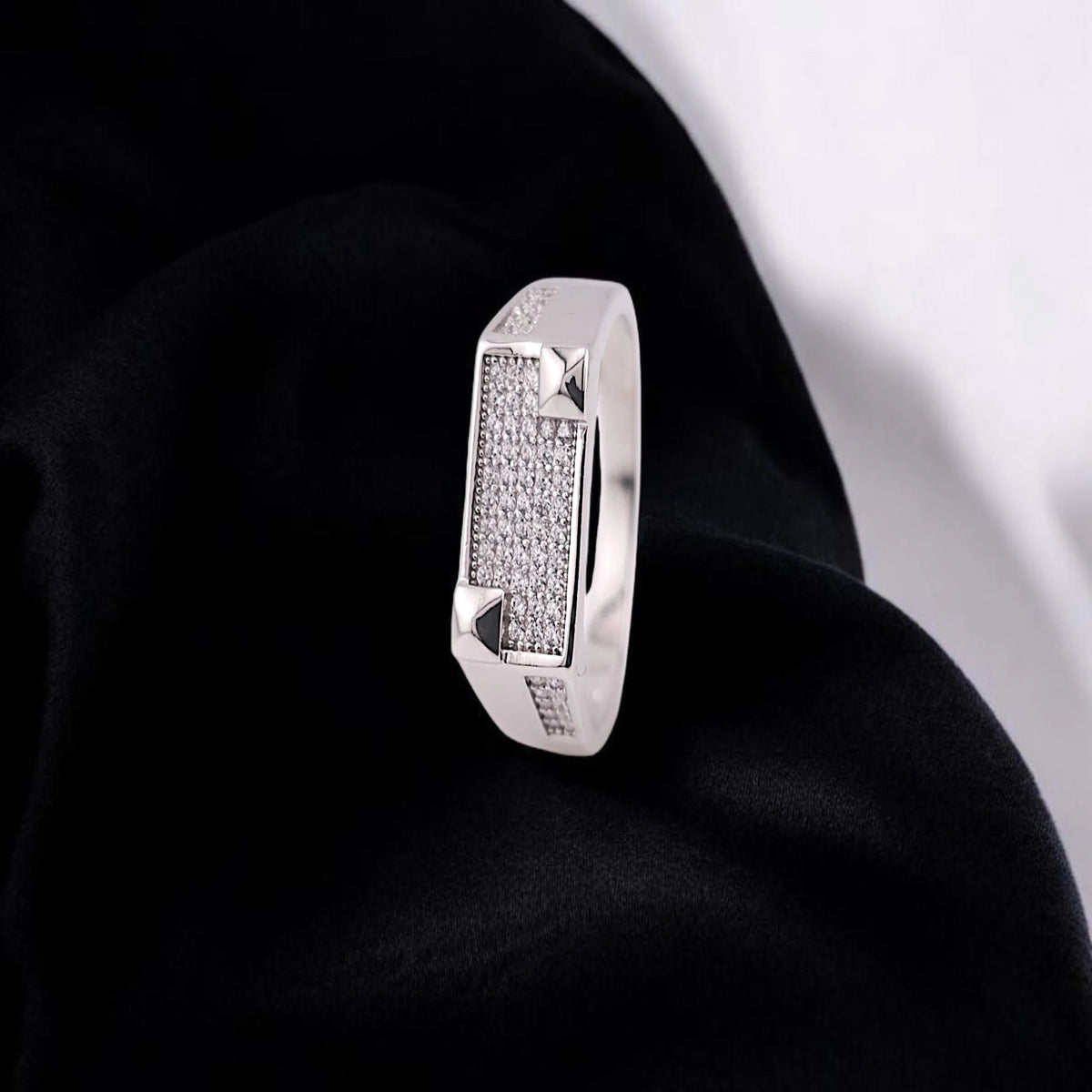 Premium shape men ring