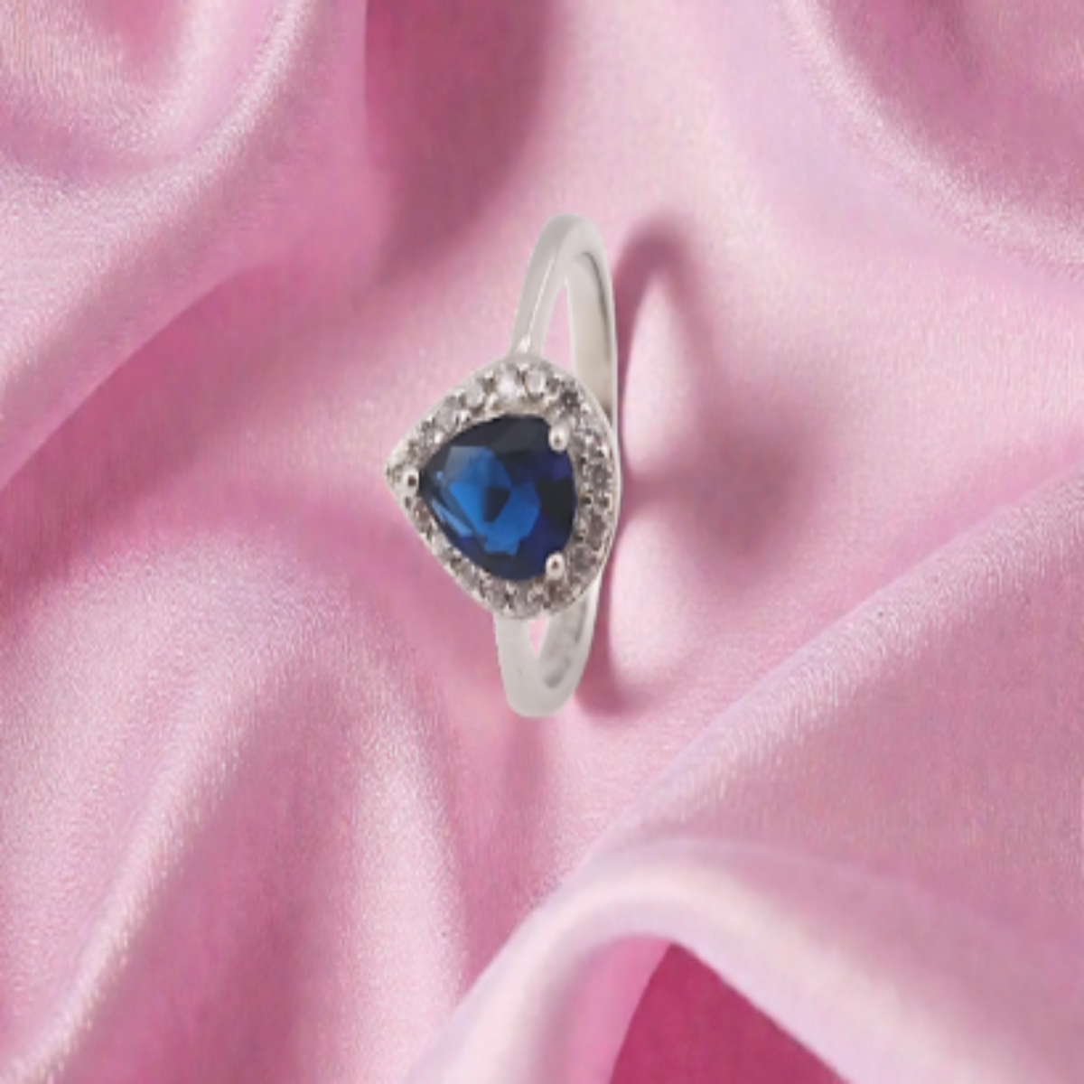 Fancy design women ring